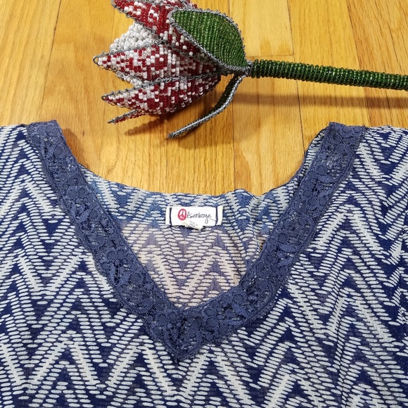 Olsenboye sheer butterfly sleeve blue top Sz M - Picture 3 of 5